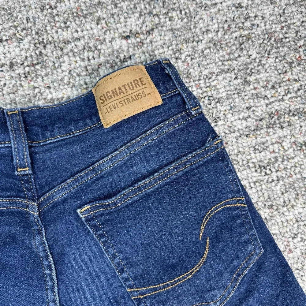 Levi's Shorts Womens 4 Fits 26x4.5 Cut Off Heritage High Rise Blue Denim